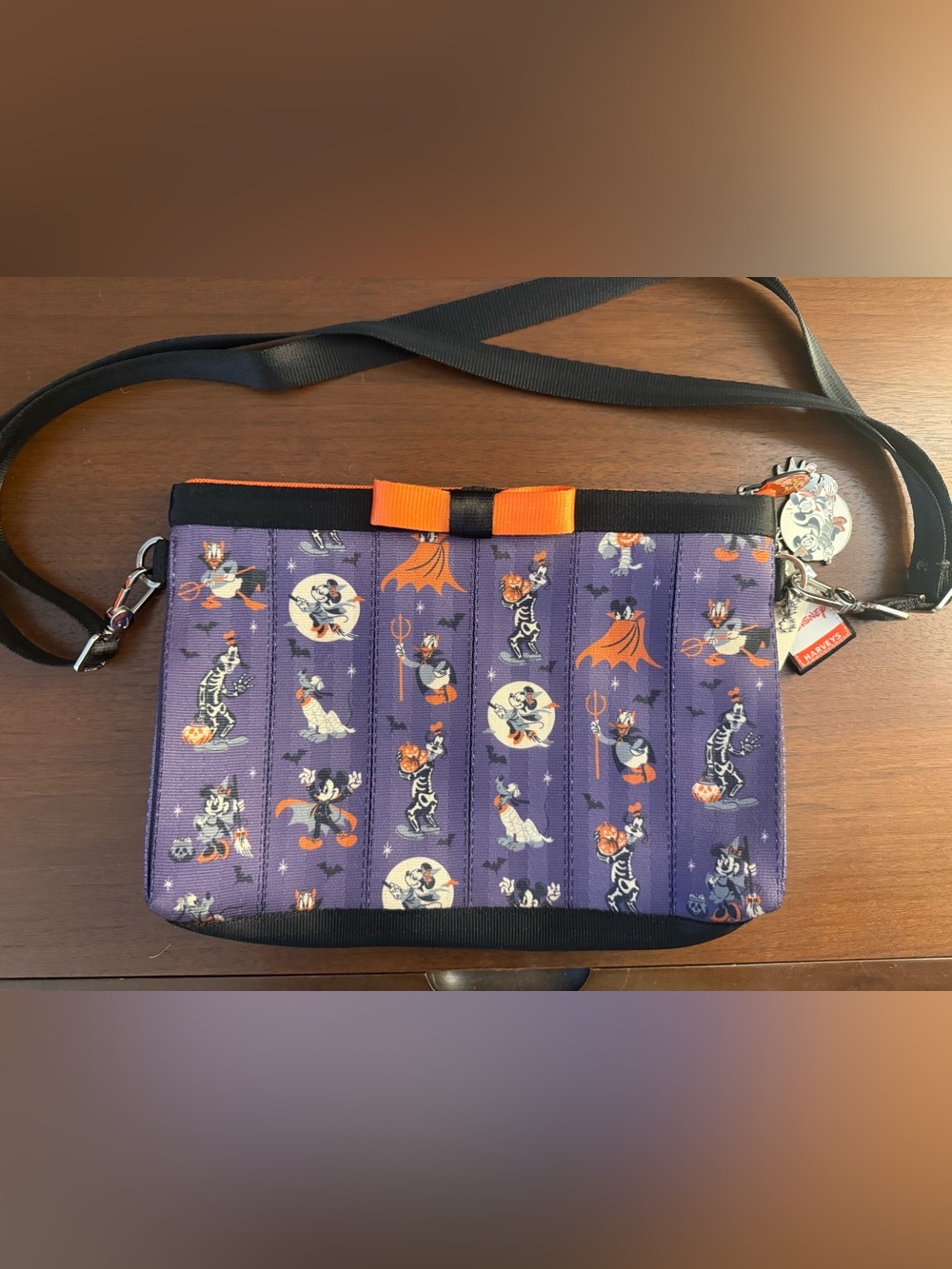 Disney x Harveys Mickey and Friends Halloween Crossbody purse like new with tags